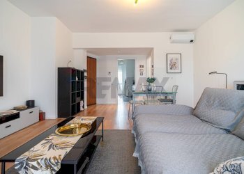 Sala da pranzo - Trilocale via Arluno
 
8, Pogliano Milanese - foto 9