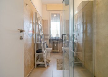 Bagno - Trilocale via Arluno
 
8, Pogliano Milanese - foto 15