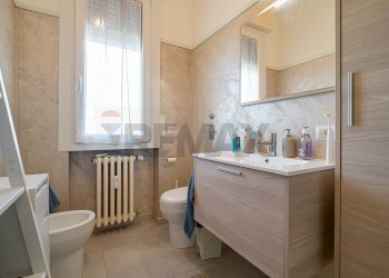 Bagno - Trilocale via Arluno
 
8, Pogliano Milanese - foto 16