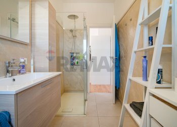 Bagno - Trilocale via Arluno
 
8, Pogliano Milanese - foto 17