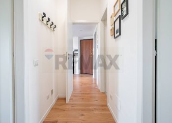 Hall / corridoio - Trilocale via Arluno
 
8, Pogliano Milanese - foto 23
