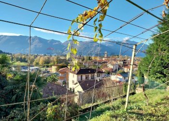 Vista delle montagne - Casa indipendente via La Pezza
 
3, Luino - foto 4