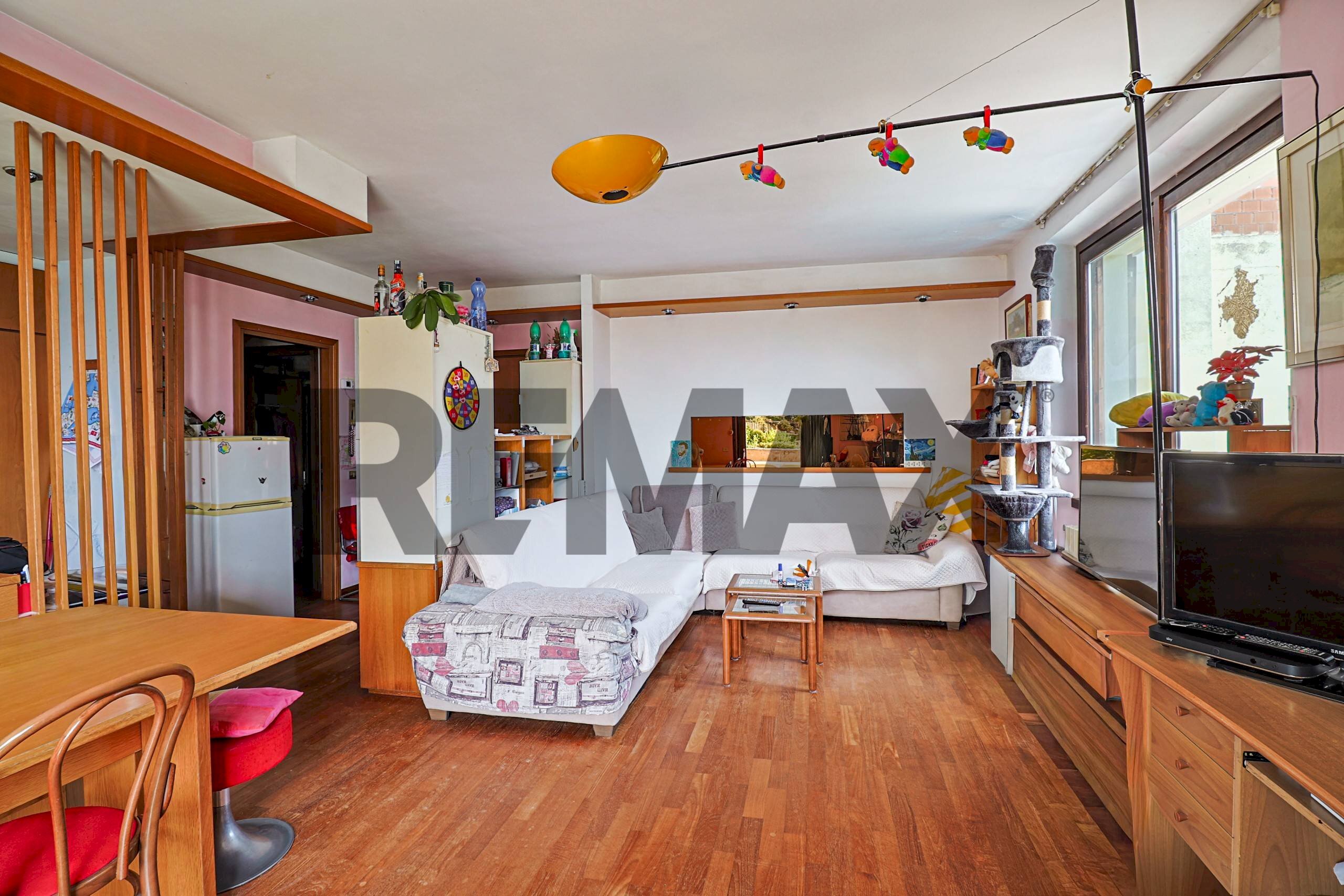Sala da pranzo - Villa Via Campagnetta
 
10, Castelveccana - foto 3