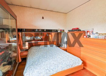 Camera / camera da letto - Villa Via Campagnetta
 
10, Castelveccana - foto 8