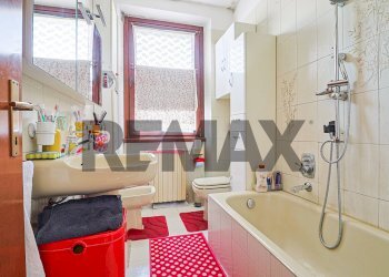Bagno - Appartamento Via Fratelli Martiri Zampori
 
6, Castelveccana - foto 4