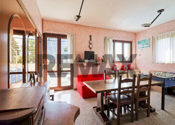 Sala da pranzo - Appartamento Via Fratelli Martiri Zampori
 
6, Castelveccana - foto 19