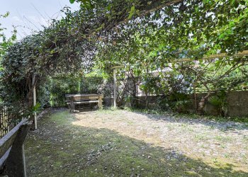 Giardino - Appartamento Via Fratelli Martiri Zampori
 
6, Castelveccana - foto 25