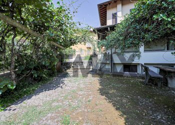 Giardino - Appartamento Via Fratelli Martiri Zampori
 
6, Castelveccana - foto 26