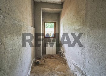Stanza vuota - Quadrilocale Via Campagnetta
 
10, Castelveccana - foto 10