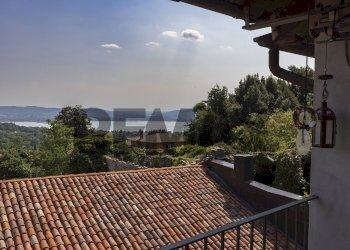 Terrazza - Trilocale Via Alemagna
 
7, Barasso - foto 1