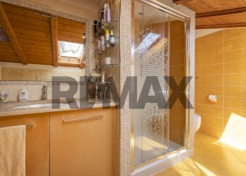 Bagno - Trilocale Via Alemagna
 
7, Barasso - foto 11