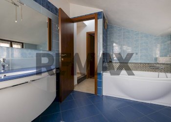 Bagno - Trilocale Via Alemagna
 
7, Barasso - foto 16