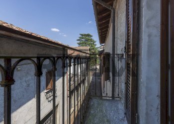 Balcone - Trilocale Via Alemagna
 
7, Barasso - foto 20