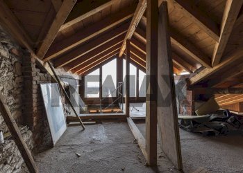 Stanza vuota - Trilocale Via Alemagna
 
7, Barasso - foto 22
