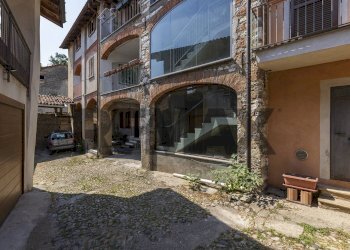 Edificio all\'aperto - Trilocale Via Alemagna
 
7, Barasso - foto 27