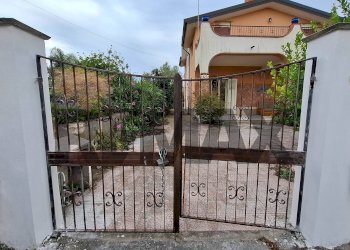 Casa all\'aperto - Casa semi indipendente Villaggio delle Conchiglie
 
16, Augusta - foto 3