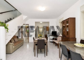 Sala da pranzo - Casa semi indipendente Contrada Auzanetto
 
SNC, Mascali - foto 10