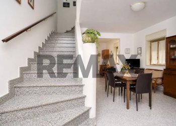 Scale - Casa semi indipendente Contrada Auzanetto
 
SNC, Mascali - foto 18