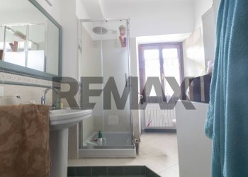 Bagno - Three-room apartment Via Santo Stefano
 
65, Vedano al Lambro - photo 15