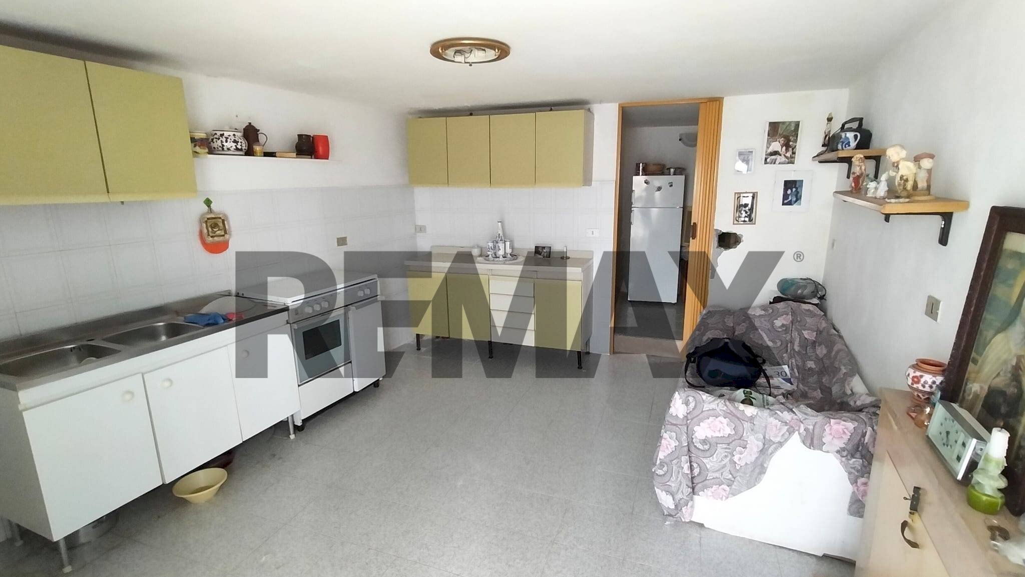Cucina - Casa indipendente Via Famiglia Marchetti
20-22, Ischitella - foto 2