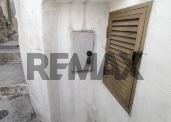 Dettagli - Casa indipendente Via Famiglia Marchetti
 
20-22, Ischitella - foto 11