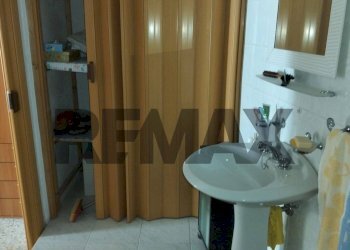 Bagno - Casa indipendente Via Famiglia Marchetti
 
20-22, Ischitella - foto 13