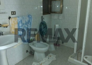 Bagno - Casa indipendente Via Famiglia Marchetti
 
20-22, Ischitella - foto 14