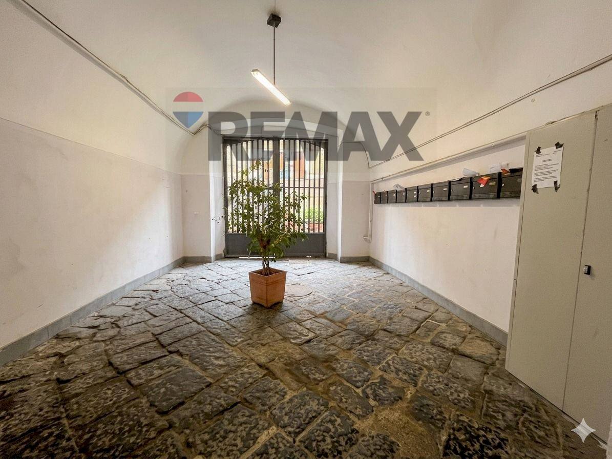 Stanza vuota - Quadrilocale Vico Lungo Sant'Antonio Abate
 
13, Napoli - foto 3