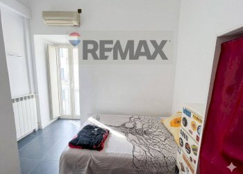 Camera / camera da letto - Quadrilocale Vico Lungo Sant'Antonio Abate
 
13, Napoli - foto 17