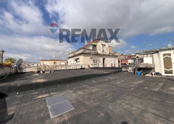 Edificio all\'aperto - Quadrilocale Vico Lungo Sant'Antonio Abate
 
13, Napoli - foto 26