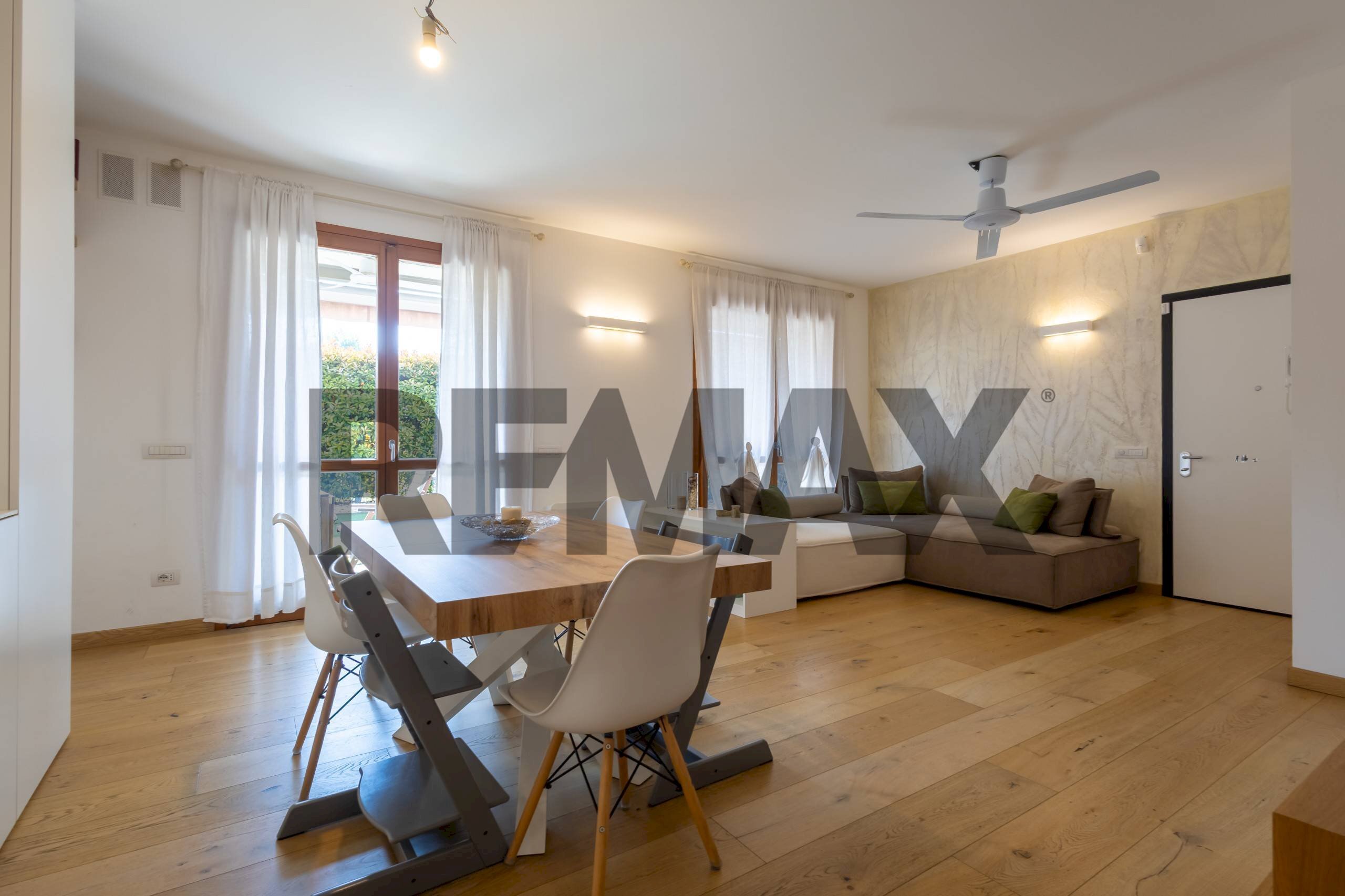 Sala da pranzo - Quadrilocale Pierre De Cubertine
6, Cavenago di Brianza - foto 3