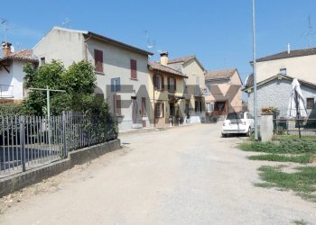 Edificio all\'aperto - Casa semi indipendente via pier delle vigne
 
2, Linarolo - foto 5