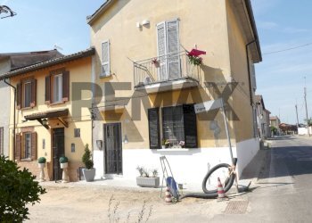 Casa all\'aperto - Casa semi indipendente via pier delle vigne
 
2, Linarolo - foto 1