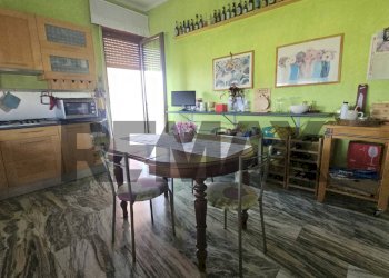 Sala da pranzo - Villa Via Dante Aligheri
 
91, Broni - foto 3