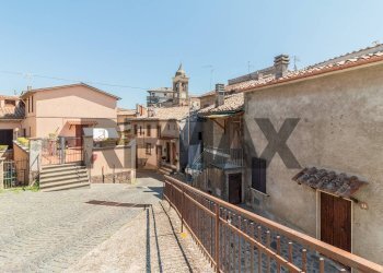 Edificio all\'aperto - Trilocale Via San Vittore
 
16, Gradoli - foto 1