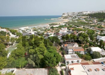 Vista dell\'acqua - Casa semi indipendente Località Valle Clavia
 
snc, Peschici - foto 1