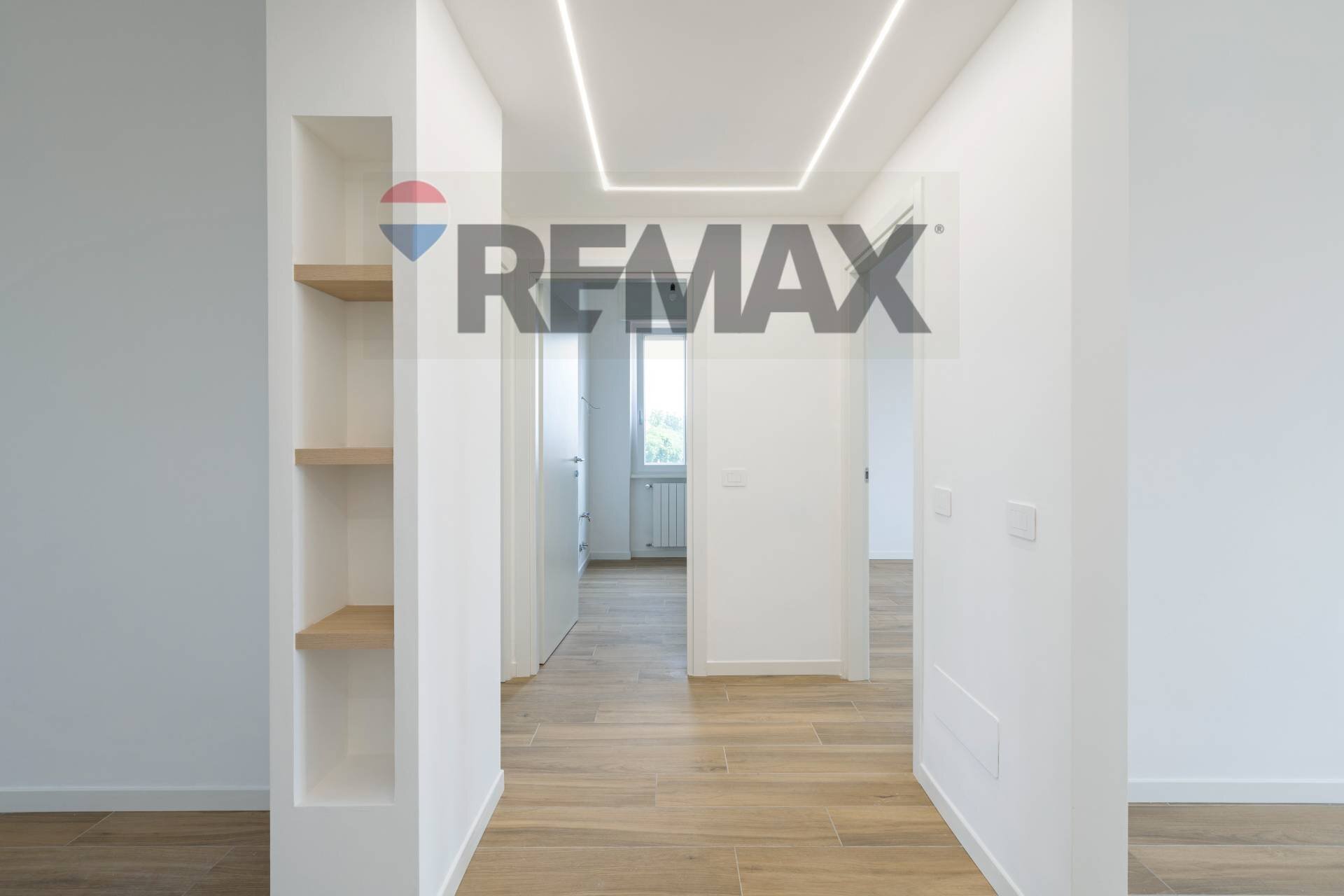 Hall / corridoio - Three-room apartment VIA RIMEMBRANZE
5, Vedano al Lambro - photo 2