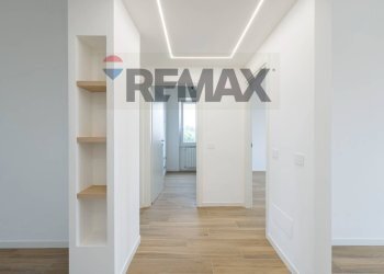 Hall / corridoio - Three-room apartment VIA RIMEMBRANZE
 
5, Vedano al Lambro - photo 2