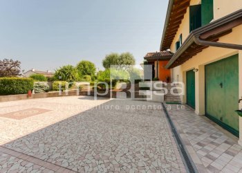 Foto 2 - Villa Via Degli Ontani
 
4, Brugnera - foto 2