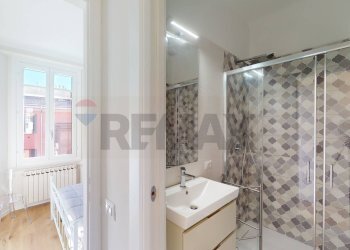 Bagno - Bilocale via Correggio
 
12, Milano - foto 11