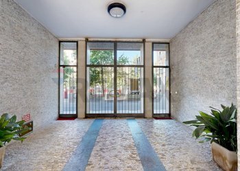 Ricezione / Lobby - Bilocale Piazza Sant'agostino
 
4, Milano - foto 7