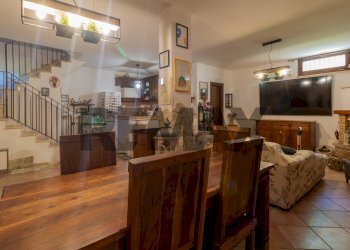 Sala da pranzo - Casa semi indipendente via ventiquattresima strada
 
21/a, Labico - foto 5