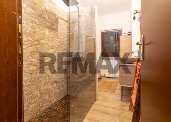 Bagno - Casa semi indipendente via ventiquattresima strada
 
21/a, Labico - foto 10