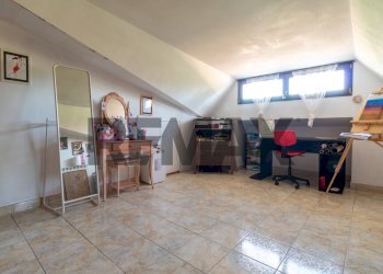 Ufficio - Casa semi indipendente via ventiquattresima strada
 
21/a, Labico - foto 18