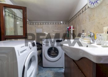 Lavanderia - Casa semi indipendente via ventiquattresima strada
 
21/a, Labico - foto 21