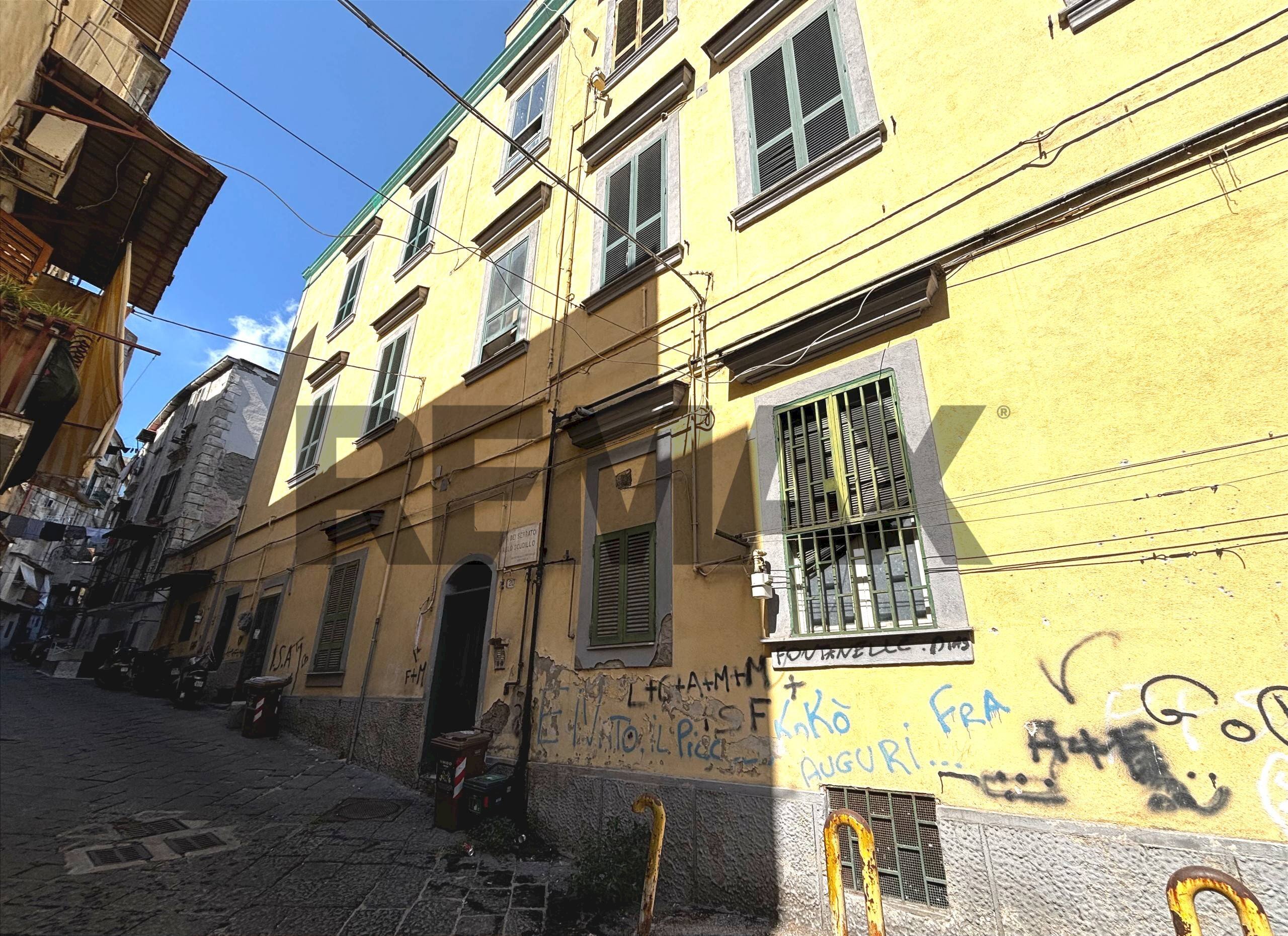 Edificio all\'aperto - Appartamento Via del Serbatoio allo Scudillo
 
18/19/20, Napoli - foto 1