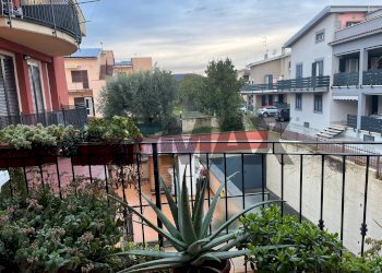 Balcone - Bilocale Via Palmiro Togliatti
 
27, Fiano Romano - foto 8