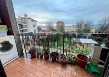 Balcone - Bilocale Via Palmiro Togliatti
 
27, Fiano Romano - foto 1