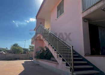 Scale - Villa via pietre nere cava ispica
 
41, Modica - foto 6