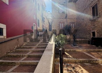 Edificio all\'aperto - Casa semi indipendente via Santa Cristina
 
15, Campobasso - foto 46